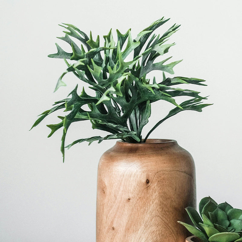 Wooden cylindrical vase for environmental protection