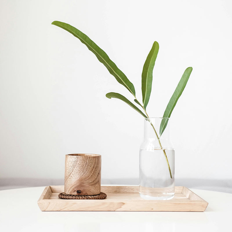 Transparent glass vases are easy to clean